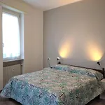 Lägenhet Astrid House Stresa