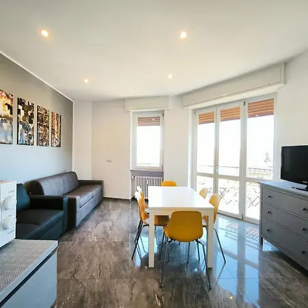 Astrid House Appartamento *