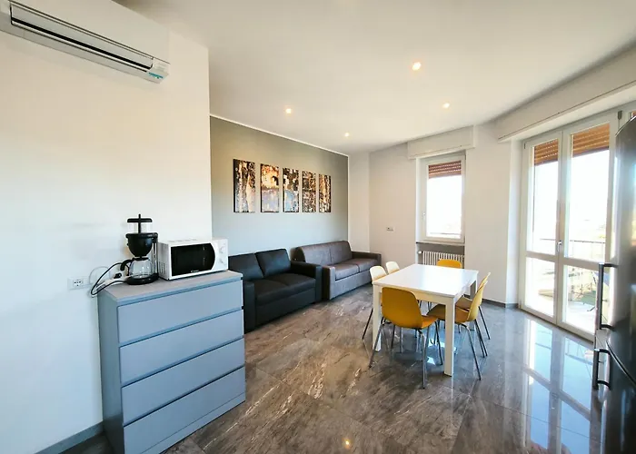 Astrid House Appartement Stresa